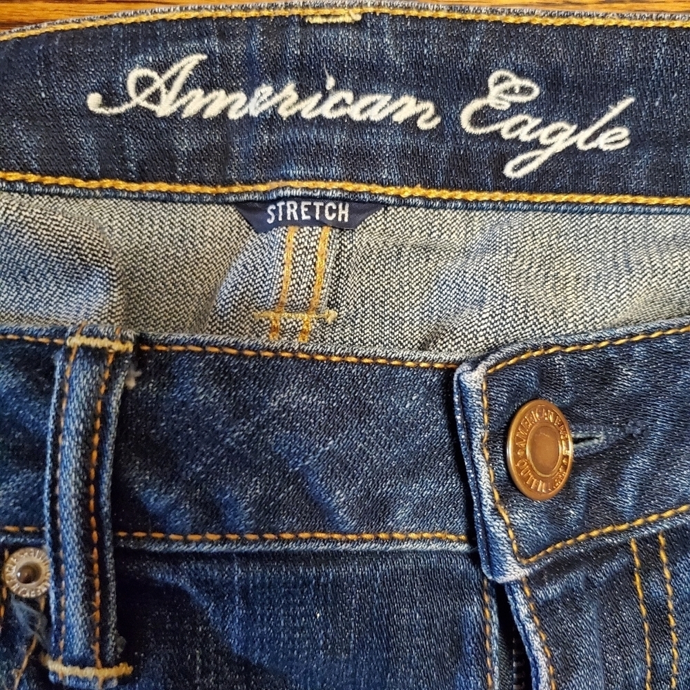 American Eagle Women's Acid Washed 👖 - Picture 7 of 8